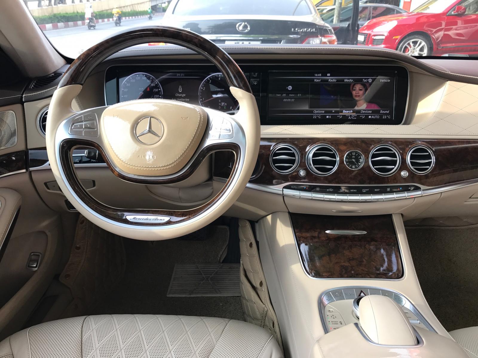 Mercedes-Benz S class 2013 - Bán S500 2013 màu đen