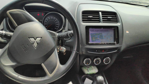 Mitsubishi Outlander Sport   2.0 AT  2014 - Bán xe Mitsubishi Outlander Sport 2.0 AT năm sản xuất 2014, màu bạc như mới