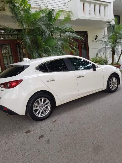 Mazda 3   2016 - Bán xe Mazda 3 sản xuất năm 2016, màu trắng, giá tốt