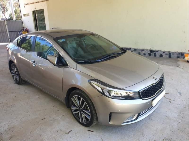 Kia Cerato 2017 - Bán xe Kia Cerato sản xuất năm 2017, nhập khẩu nguyên chiếc, còn mới giá cạnh tranh