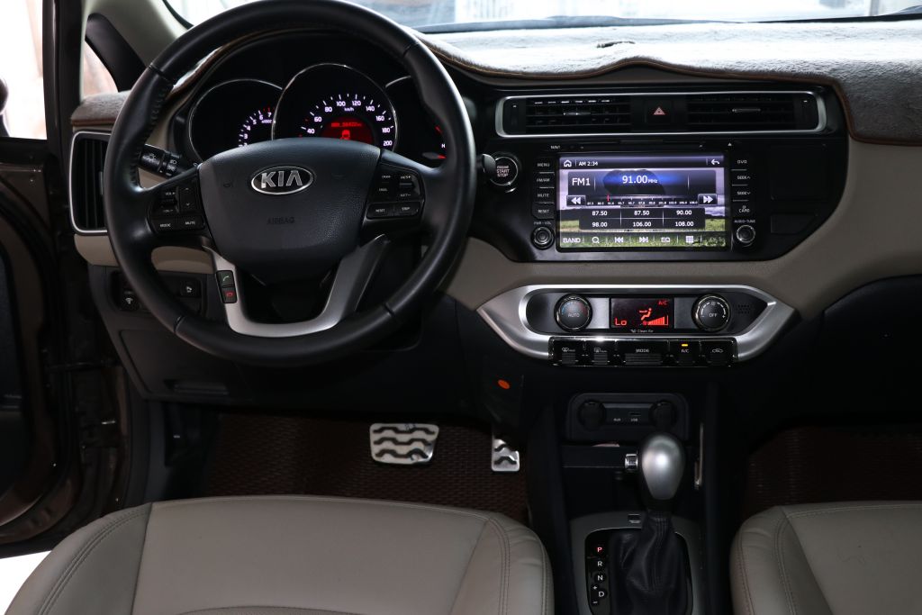 Kia Rio 2015 - Bán Kia Rio 1.4AT 2015, màu nâu, nhập khẩu, hỗ trợ trả góp