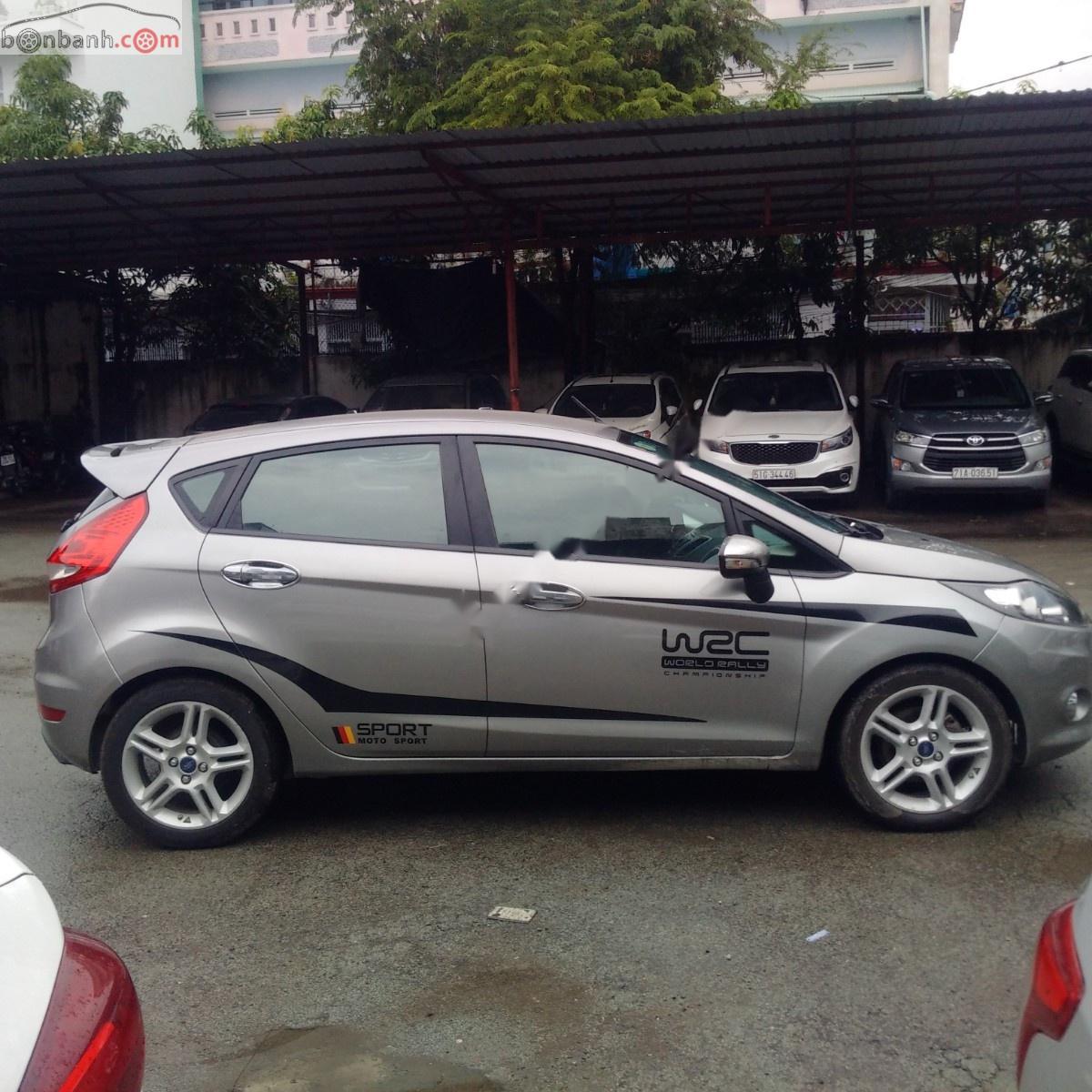 Ford Fiesta S 1.6 AT 2011 - Bán xe Ford Fiesta S 1.6 AT sản xuất 2011, màu bạc