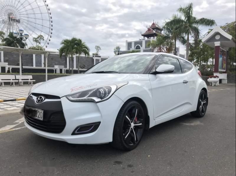 Hyundai Veloster  AT 2013 - Cần bán gấp Hyundai Veloster 1.6 AT, xe nhập Hàn quốc, xe nữ sử dụng còn rất mới