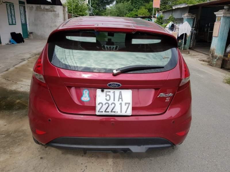 Ford Fiesta 2011 - Cần bán lại xe Ford Fiesta năm sản xuất 2011, màu đỏ, nhập khẩu nguyên chiếc, giá chỉ 325 triệu