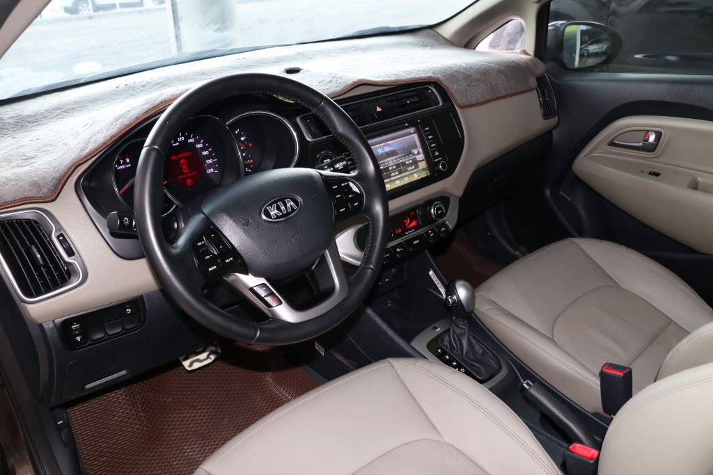 Kia Rio 2015 - Bán Kia Rio 1.4AT 2015, màu nâu, nhập khẩu, hỗ trợ trả góp