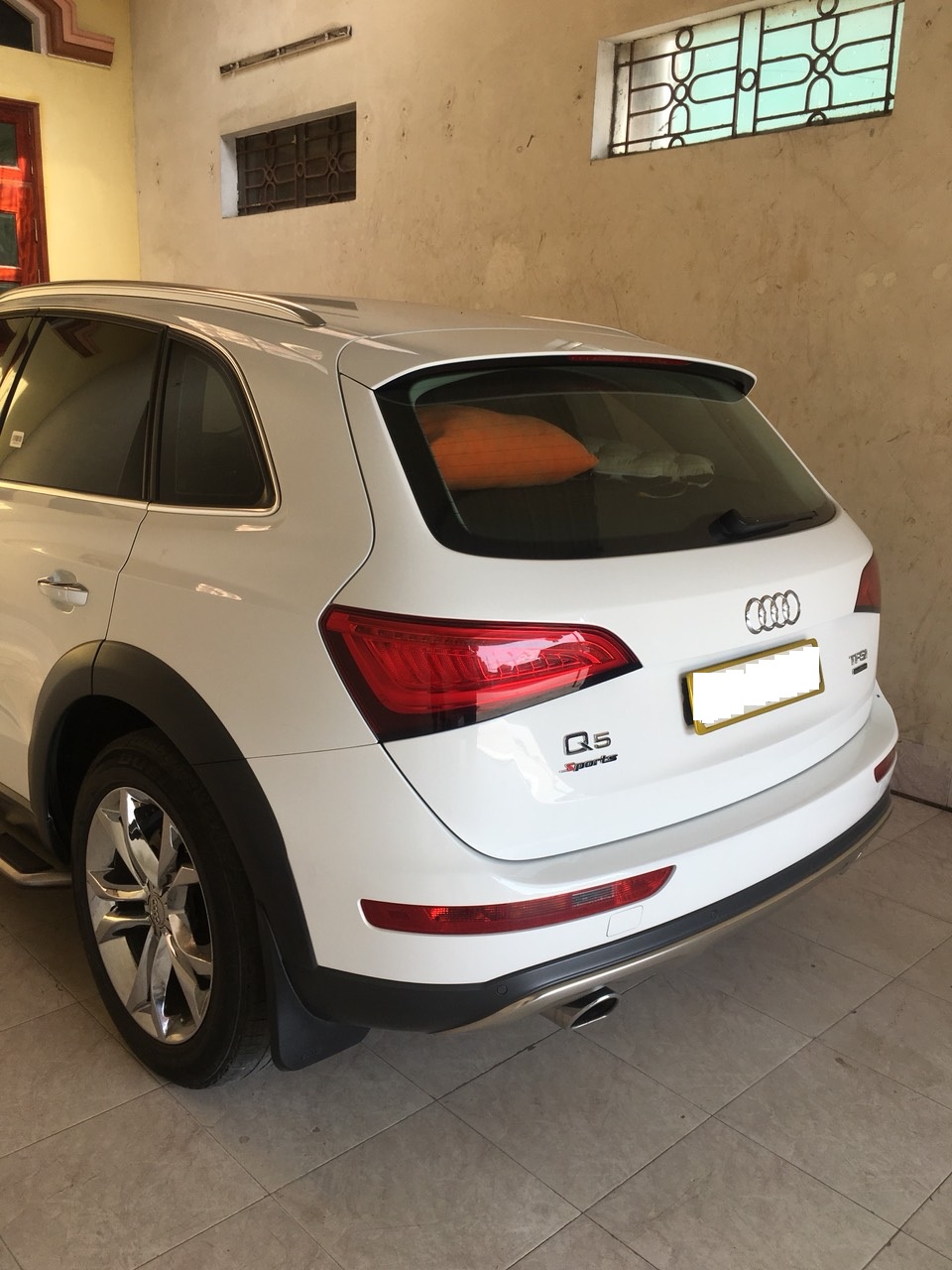 Audi Q5 2.0 Quattro 2016 - Bán xe Audi Q5 2.0 TFSI màu trắng/ đen sản xuất cuối 2016 nhập khẩu đăng ký 2017