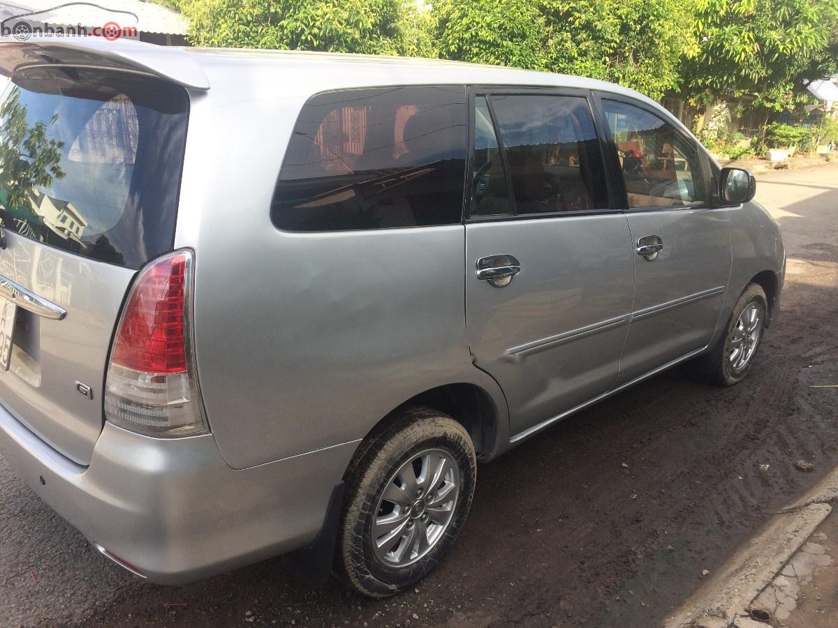 Toyota Innova G 2010 - Bán Toyota Innova 2010, màu bạc, nhập khẩu