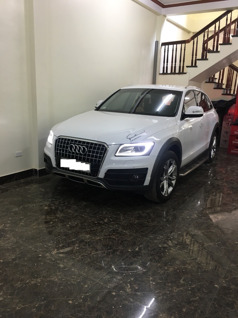 Audi Q5 2.0 Quattro 2016 - Bán xe Audi Q5 2.0 TFSI màu trắng/ đen sản xuất cuối 2016 nhập khẩu đăng ký 2017