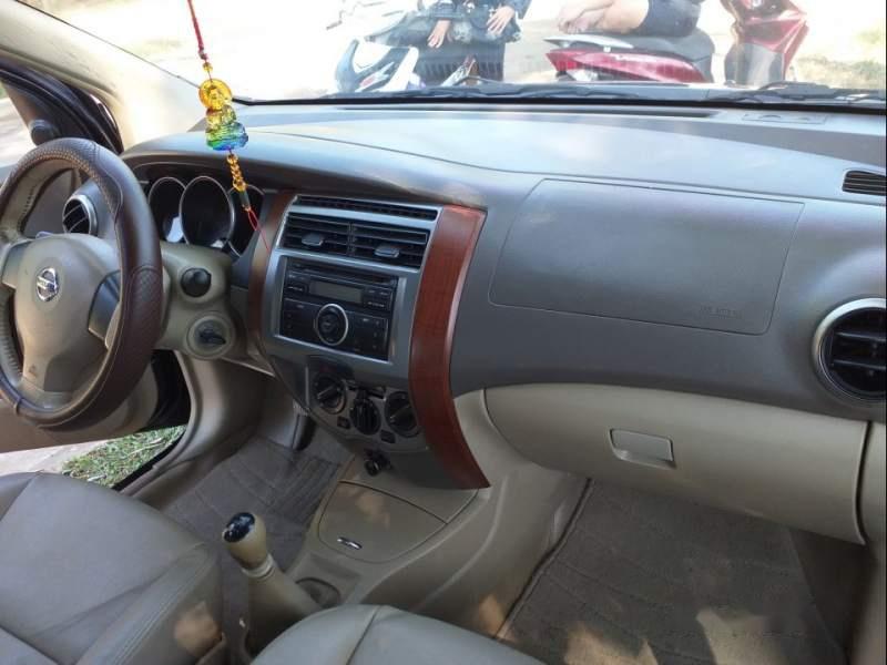 Nissan Grand livina   2011 - Bán ô tô Nissan Grand Livina năm 2011, màu đen, xe đẹp