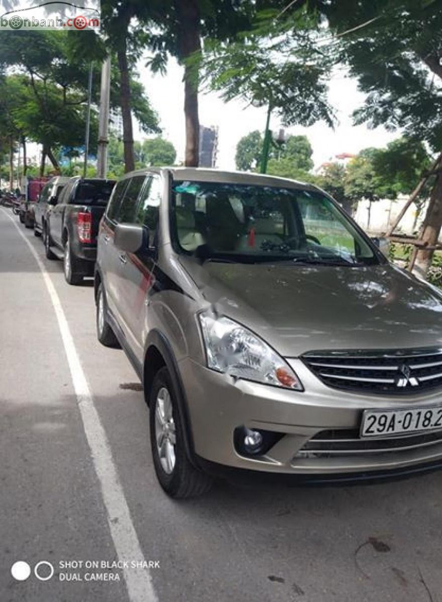 Mitsubishi Zinger GLS 2.4 AT 2010 - Cần bán xe Mitsubishi Zinger GLS 2.4 AT đời 2010 xe gia đình