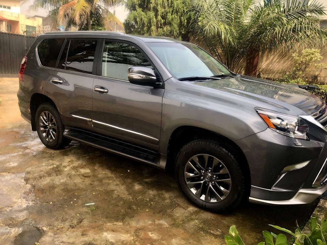 Lexus GX 460 2018 - Bán xe Lexus GX460 2018 màu xám, bản full option, 7 chỗ Luxury