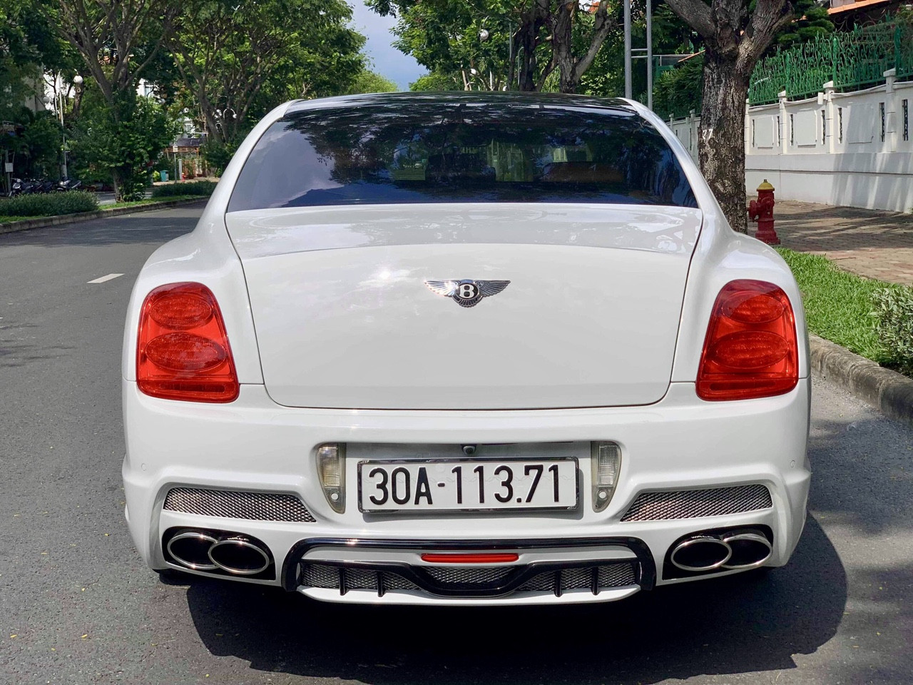 Bentley Continental 2008 - Cần bán Bentley Continental năm 2008, màu trắng, nhập khẩu