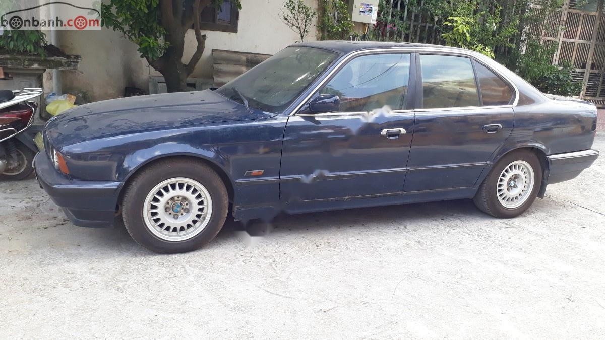 BMW 5 Series 525i AT  1990 - Bán ô tô BMW 5 Series 525i AT sản xuất 1990, màu xanh lam, xe nhập