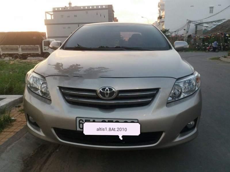 Toyota Corolla altis 2010 - Bán Toyota Corolla Altis năm sản xuất 2010, màu bạc xe gia đình