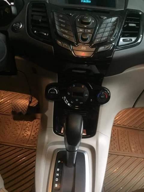 Ford Fiesta 2016 - Bán Ford Fiesta đời 2016, màu bạc, giá 500tr