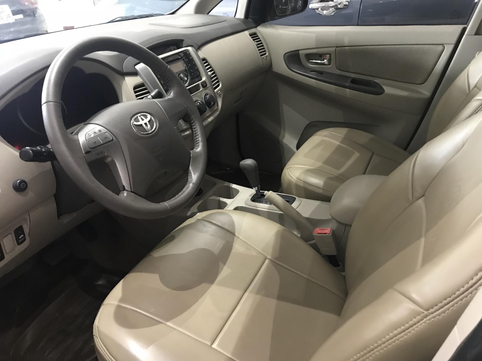 Toyota Innova 2012 - Bán Toyota Innova 2.0G 2012