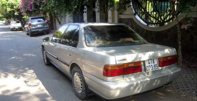 Honda Accord 1993 - Bán Honda Accord năm sản xuất 1993, màu bạc, xe nhập Nhật Bản