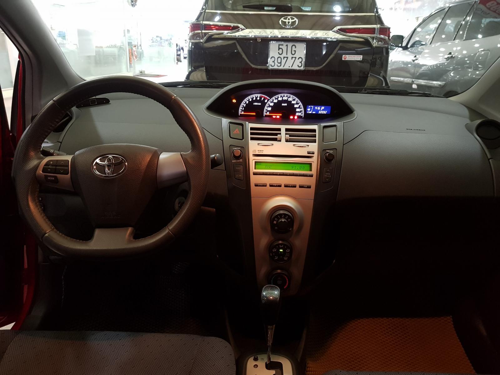 Toyota Yaris G 2012 - Bán Toyota Yaris 1.5G năm sản xuất 2012, màu đỏ