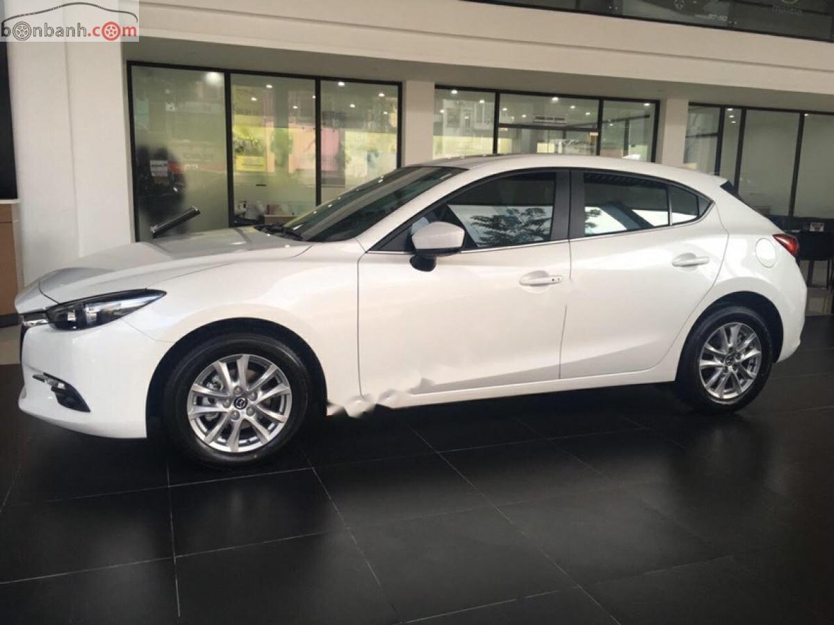 Mazda 3 1.5 AT 2019 - Cần bán Mazda 3 1.5 AT sản xuất năm 2019, màu trắng 