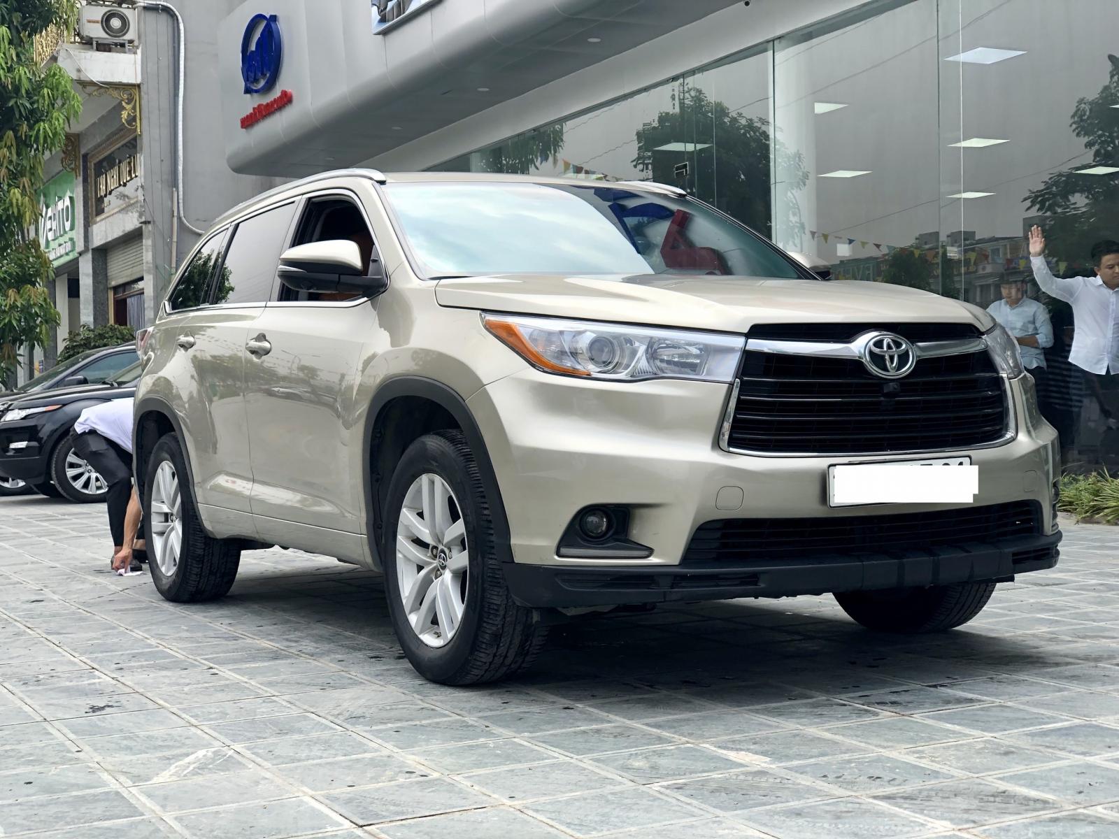 Toyota Highlander 2016 - Bán xe Toyota Highlander LE 2.7 2016, màu vàng, nhập Mỹ, LH 0945.39.2468