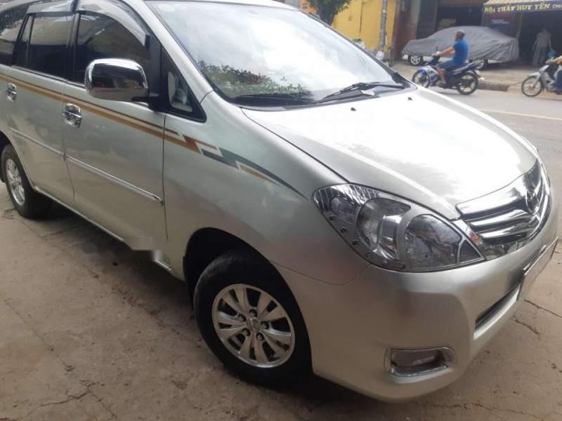 Toyota Innova   2008 - Bán Toyota Innova năm 2008, màu bạc, nhập khẩu  