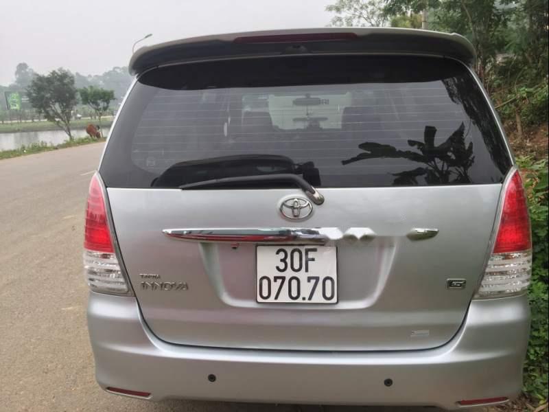 Toyota Innova G 2011 - Bán Toyota Innova G 2011, màu bạc, giá 395tr