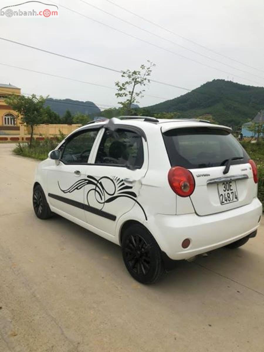 Chevrolet Spark 2009 - Cần bán gấp Chevrolet Spark năm 2009, màu trắng giá cạnh tranh