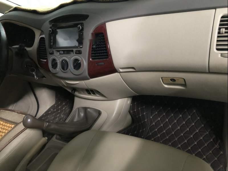 Toyota Innova  G 2006 - Cần bán xe cũ Toyota Innova sản xuất 2006, màu bạc