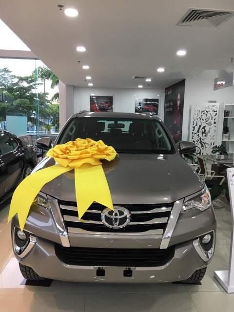 Toyota Fortuner  2.4G AT 2019 - Cần bán xe Toyota Fortuner sản xuất năm 2019, màu xám