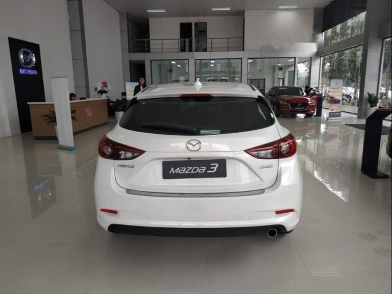 Mazda 3 2019 - Cần bán xe Mazda 3 sản xuất năm 2019, màu trắng, giá 664tr