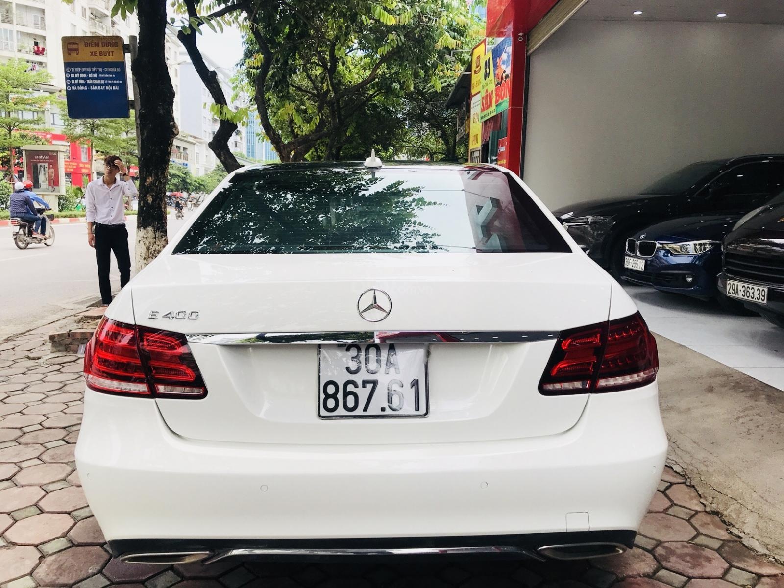 Mercedes-Benz E class E200 Exclusilver 2015 - Cần bán xe Mercedes E200 Exclusilver năm sản xuất 2015, màu trắng