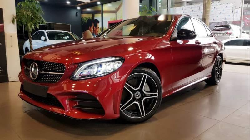 Mercedes-Benz C class  C300 2019 - Bán Mercedes C300 2019, màu đỏ. Ưu đãi hấp dẫn