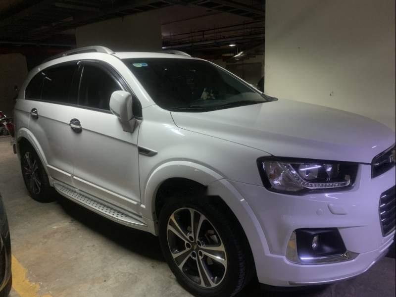 Chevrolet Captiva   Revv 2.4 AT  2017 - Bán Chevrolet Captiva Revv 2.4 AT đời 2017, màu trắng, sử dụng bảo quản kỹ, biển số TPHCM