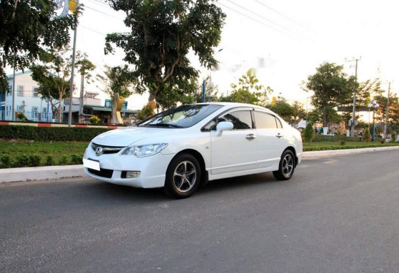 Honda Civic   2006 - Bán Honda Civic sản xuất 2006, màu trắng, còn mới  