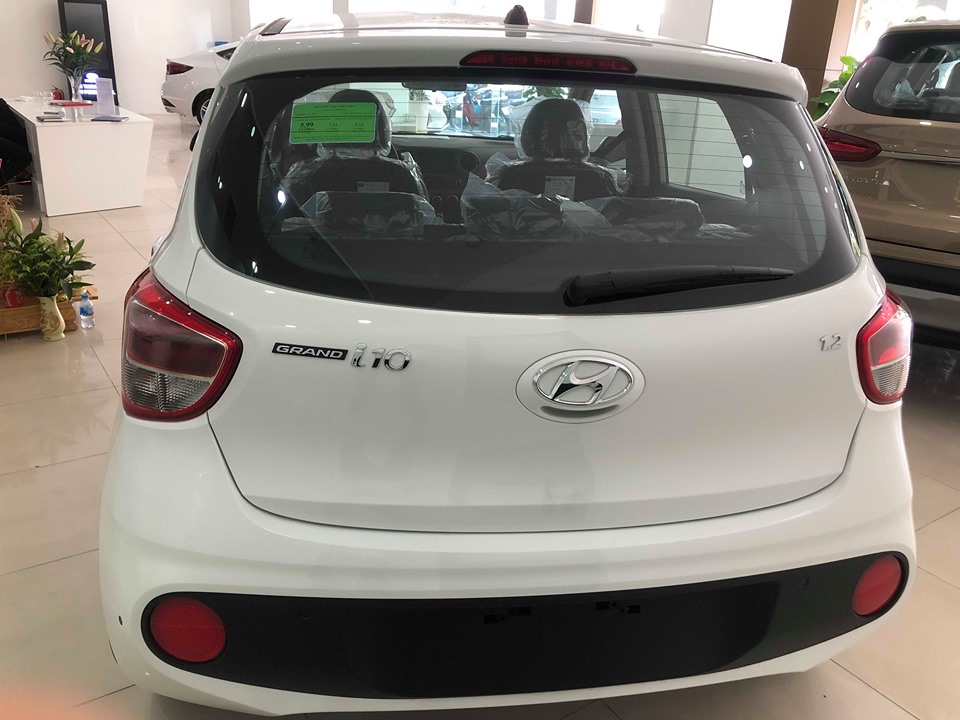 Hyundai Grand i10 2019 - Bán Hyundai Grand i10 AT 1.2 trắng, đủ các màu, tặng 10 triệu - nhiều ưu đãi - LH: 0964898932