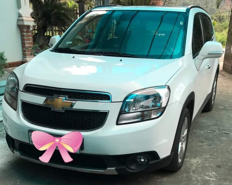 Chevrolet Orlando   LTZ 1.8AT 2017 - Cần bán gấp Chevrolet Orlando LTZ 1.8AT đời 2017, màu trắng, nhập khẩu, loại 7 chỗ rộng rãi, đầm chắc