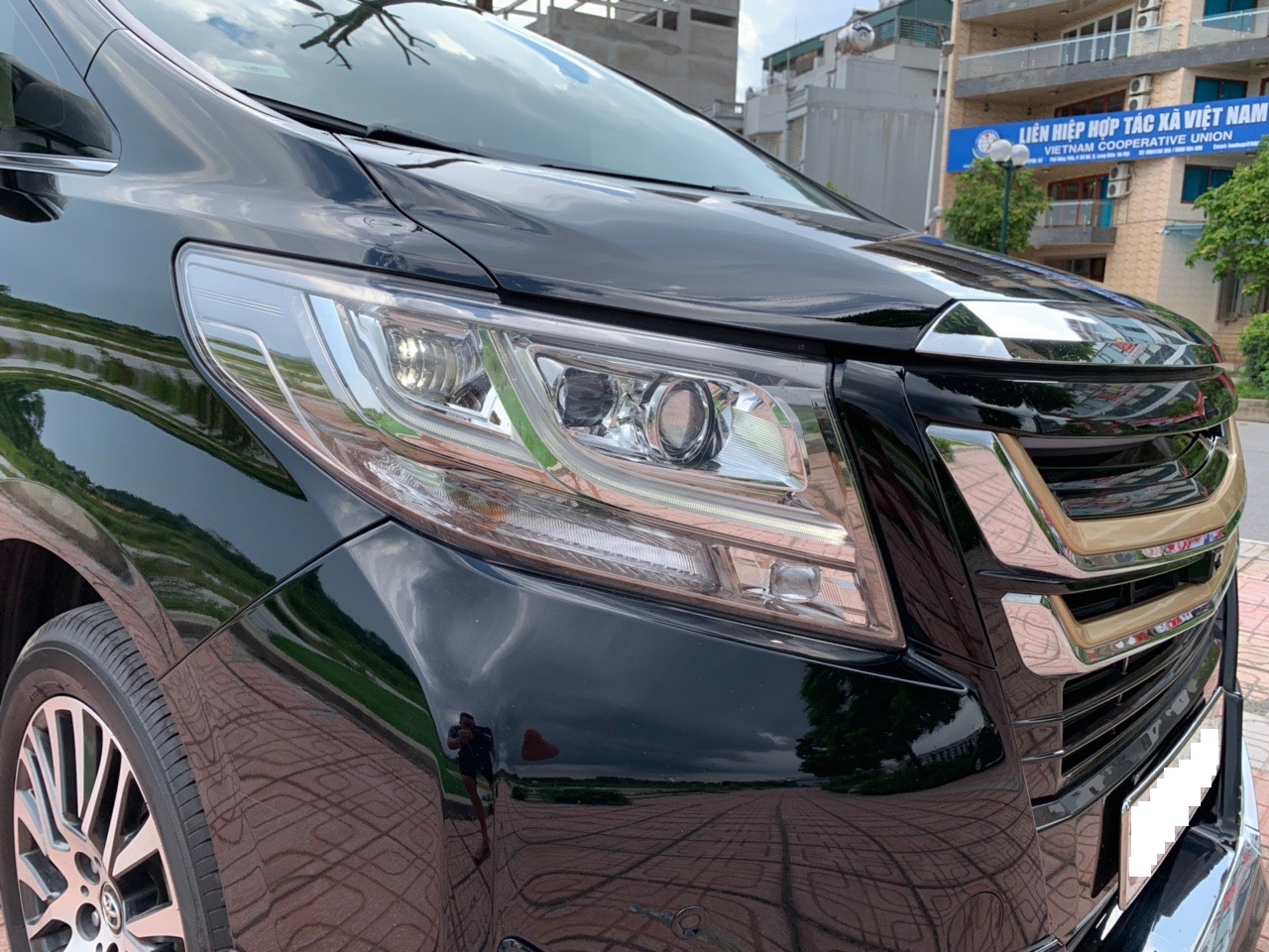 Toyota Alphard 2018 - Cần bán xe Toyota Alphard sản xuất năm 2018, nhập khẩu đẹp như mới