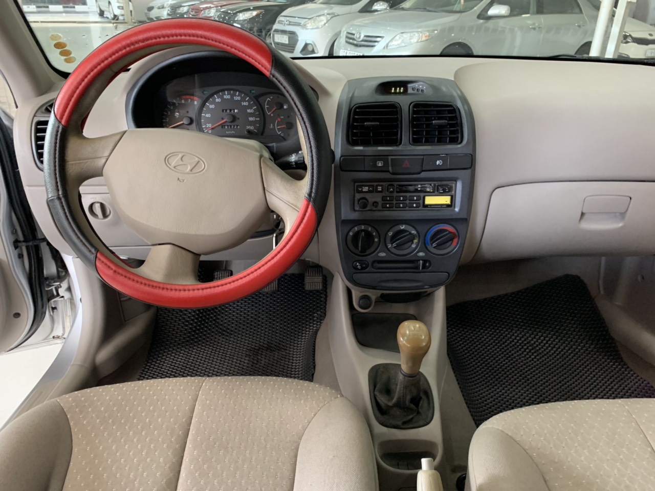 Hyundai Verna 1.5 2010 - Bán ô tô Hyundai Verna 1.5 đời 2010, màu bạc, nhập khẩu nguyên chiếc giá cạnh tranh