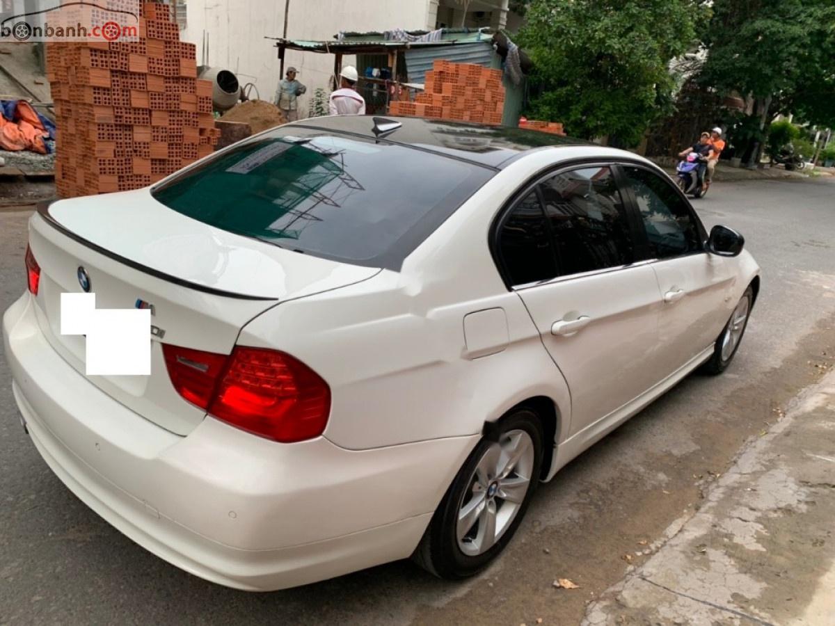 BMW 3 Series 320i 2009 - Bán BMW 3 Series 320i sản xuất 2009, màu trắng, nhập khẩu nguyên chiếc