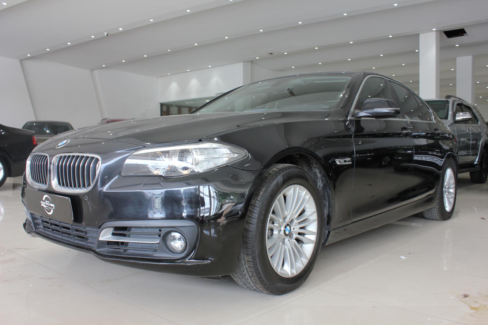 BMW 5 Series 520i 2014 - Bán ô tô BMW 5 Series 520i sản xuất năm 2014, màu đen, nhập khẩu