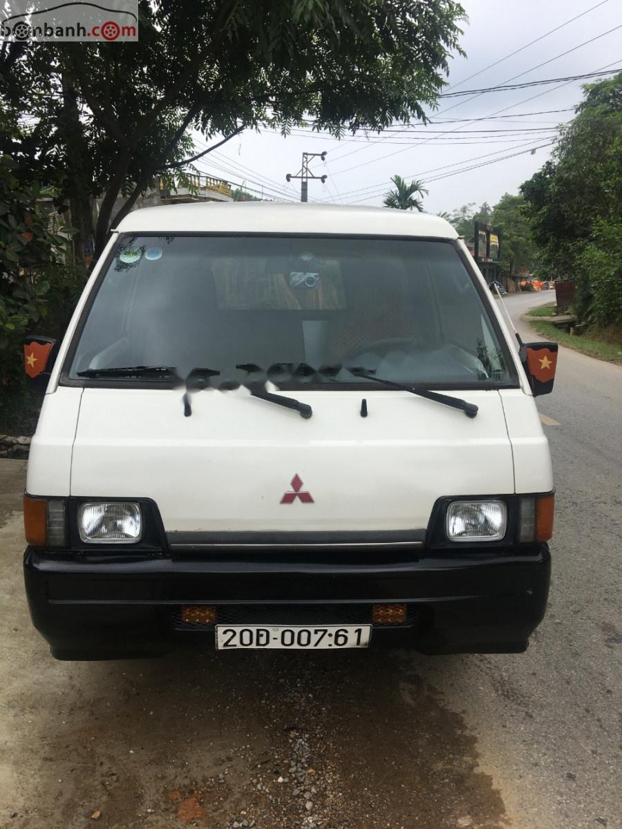 Mitsubishi L300 2.0 MT 2002 - Cần bán xe Mitsubishi L300 2.0 MT đời 2002, màu trắng, nhập khẩu, giá 105tr