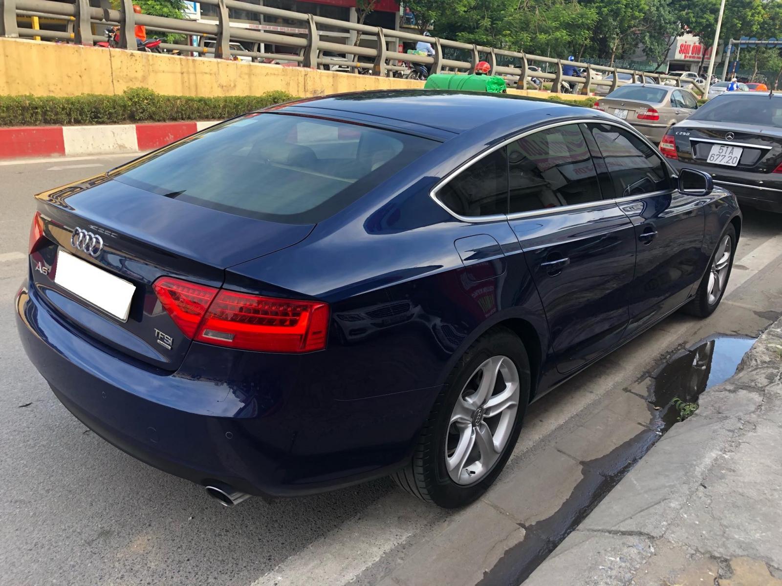 Audi A5 Sportback 2014 - Bán Audi A5 Sportback sản xuất năm 2014, màu xanh, xe nhập