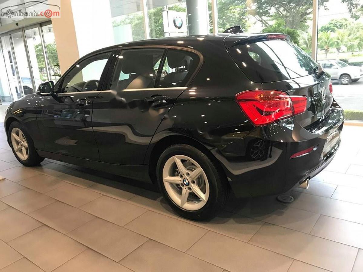 BMW 1 Series  118i  2018 - Bán BMW 1 Series 118i 2018, màu đen, giá tốt bất ngờ