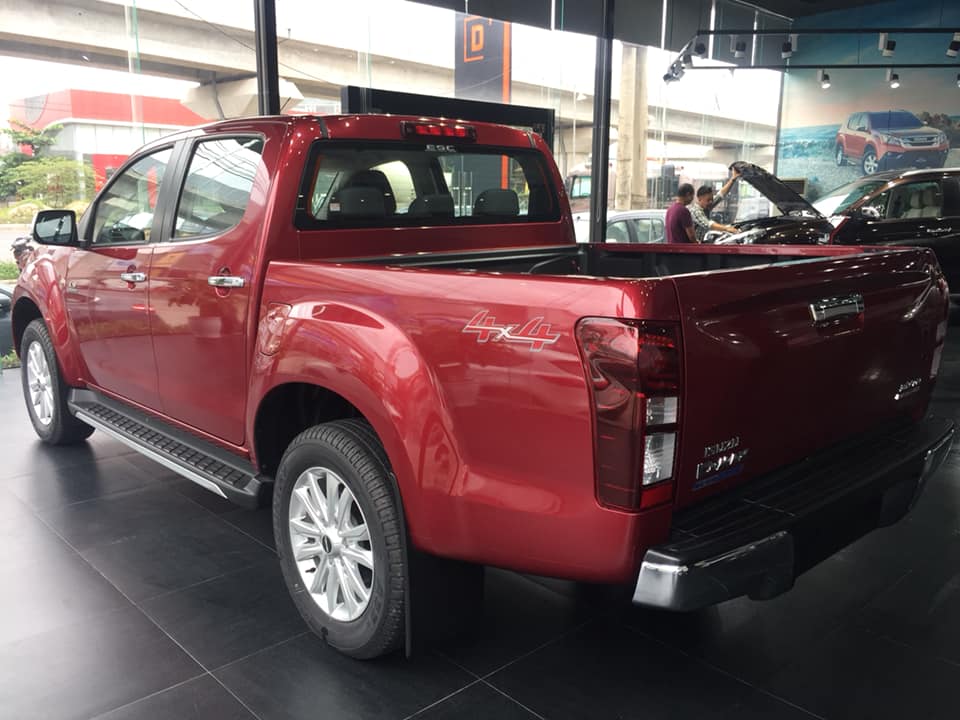 Isuzu Dmax  1.9L(4x4) MT 2018 - Cần bán Isuzu Dmax 1.9L(4x4) MT năm 2018, màu đỏ, nhập khẩu nguyên chiếc, giá chỉ 600 triệu