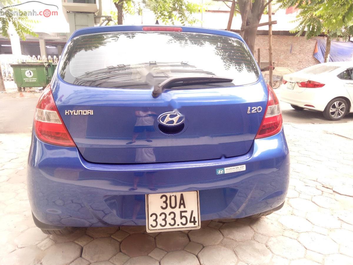 Hyundai i20 1.4 AT 2010 - Gia đình bán xe Hyundai i20 đời 2010, rất tiết kiệm xăng, màu xanh đậm, số tự động