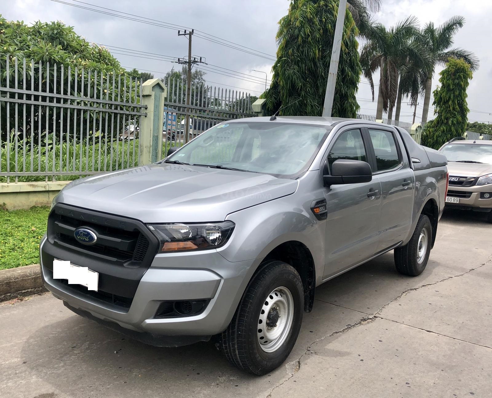 Ford Ranger 2016 - Bán xe Ford Ranger XL 2.2L 4x4 MT 2016, màu bạc, nhập khẩu nguyên chiếc