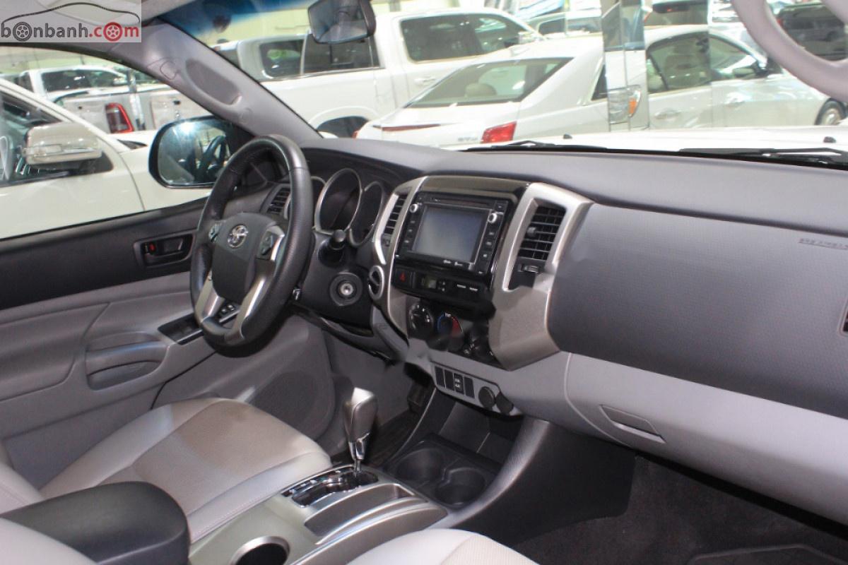 Toyota Tacoma 2014 - Bán Toyota Tacoma sản xuất 2014, màu trắng, hộp số tự động