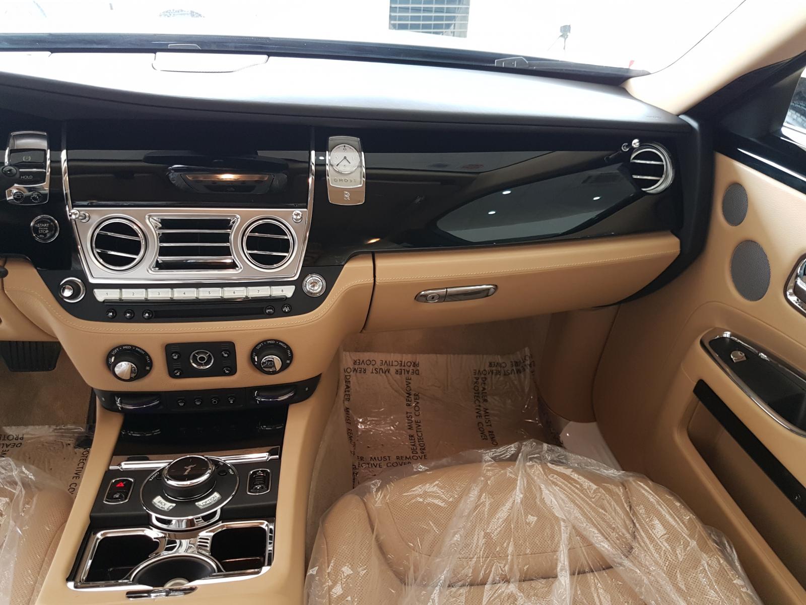 Rolls-Royce Ghost Series II 2015 - Bán Rolls-Royce Ghost Series II màu đen sản xuất 2015 đăng ký cá nhân