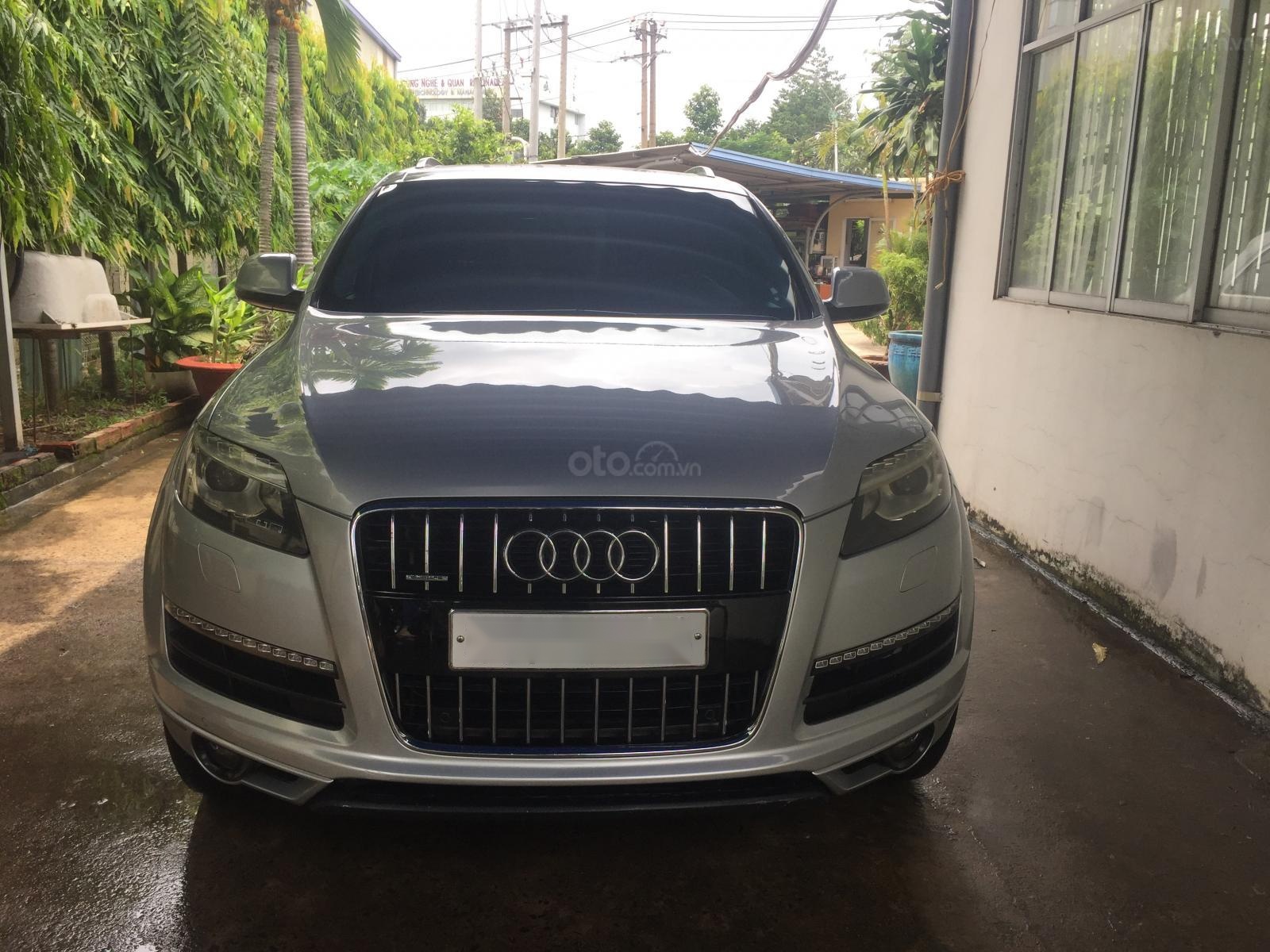 Audi Q7 3.6 2010 - Bán Audi Q7	3.6 AT 2010, màu bạc, xe nhập từ Đức