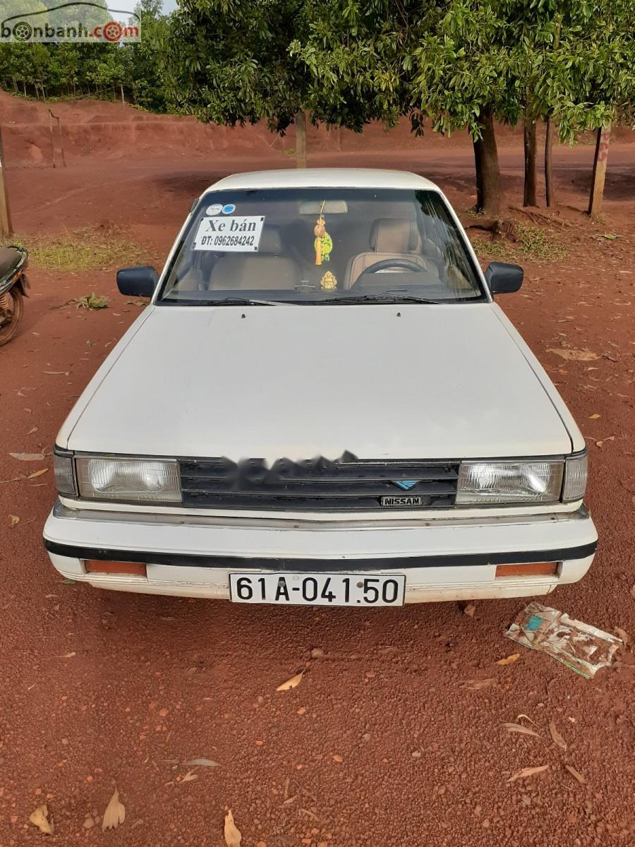 Nissan Bluebird    1990 - Bán Nissan Bluebird đời 1990, màu trắng, nhập khẩu nguyên chiếc, giá 37tr